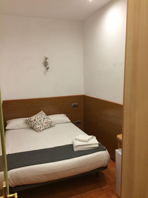 Estudios Pelayo Guest House Барселона Номер фото